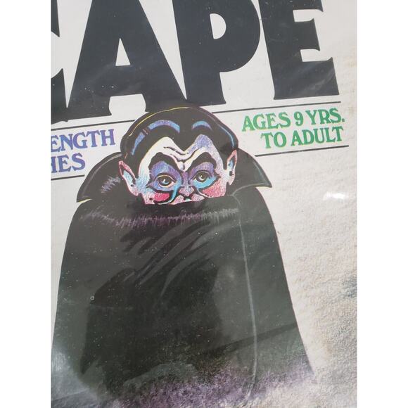 NOS Vintage Halloween Creepy Creatures 41” Vinyl Vampire‎ Dracula Costume Cape - Picture 2 of 4